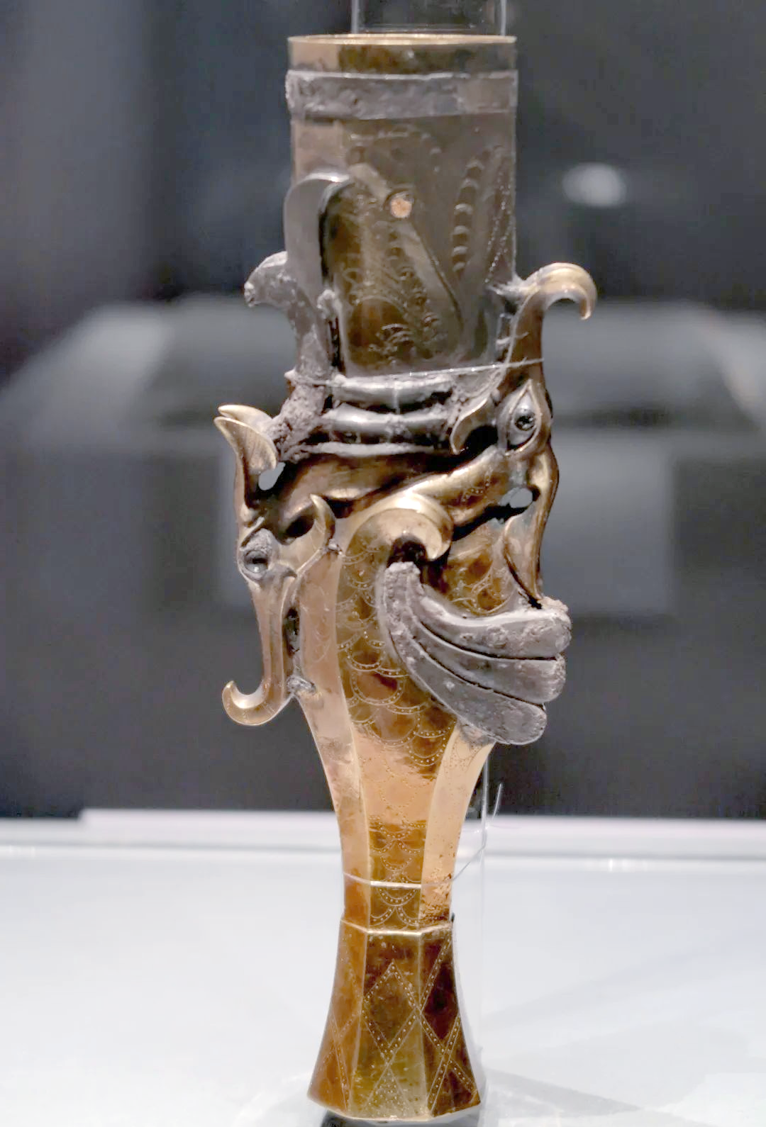 战国中期中山国金鐏:一件精美的兵器配件