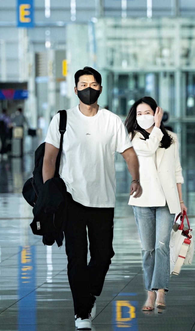 玄彬孙艺珍被抓包甜蜜同游日本饭店机场同框证据照曝光全网暴动爱相随