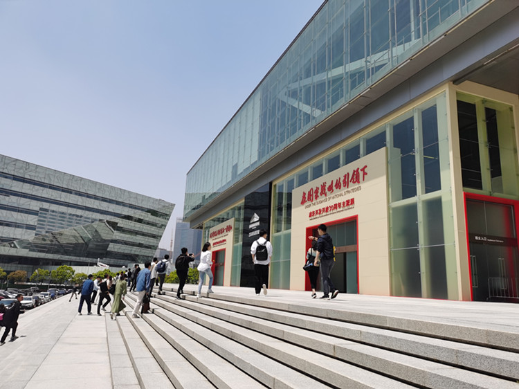 走进经济特区国家级新区」一座馆"见证"浦东开发开放发展奇迹