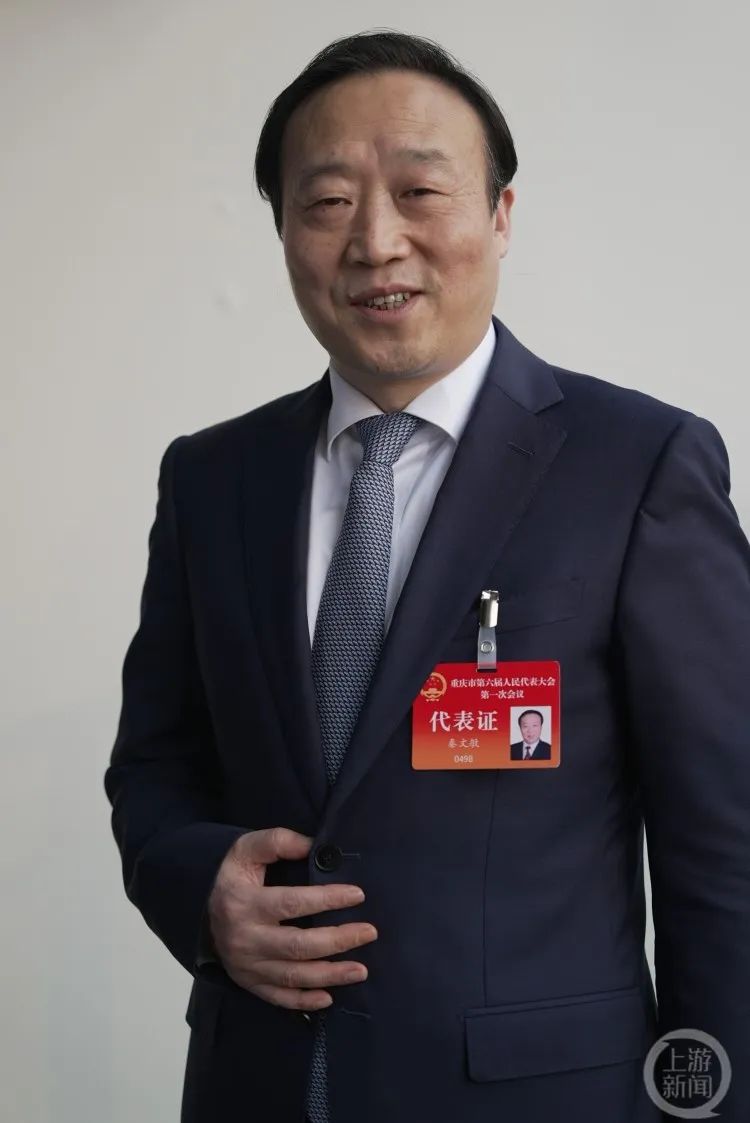 璧山区委书记秦文敏:"西部鞋都"挺起新"脊梁" 勾画出产业 "创新版图"