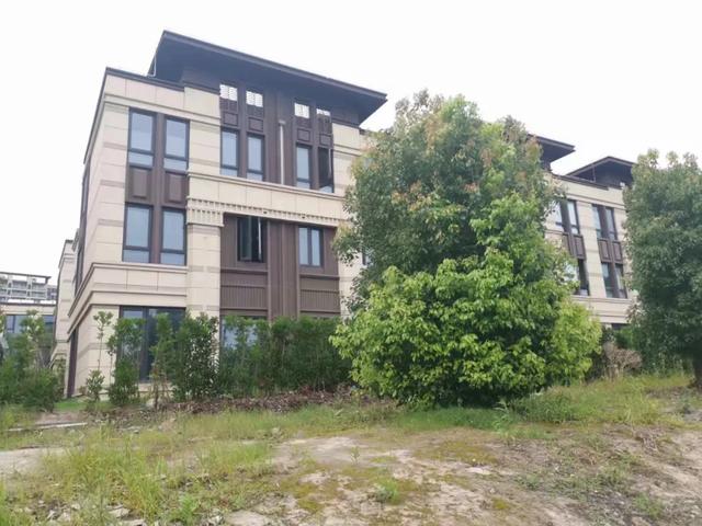 佘山院子联排转让