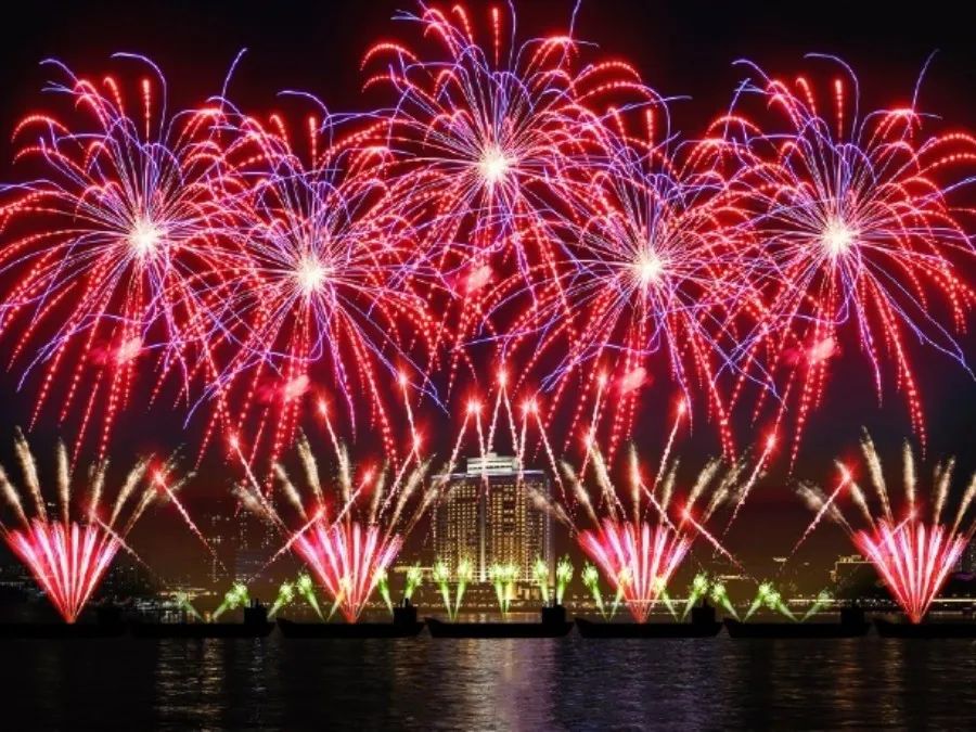 过大年看烟花  出行攻略看过来