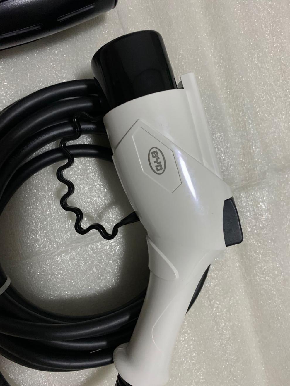 比亚迪宋dm随车充电器