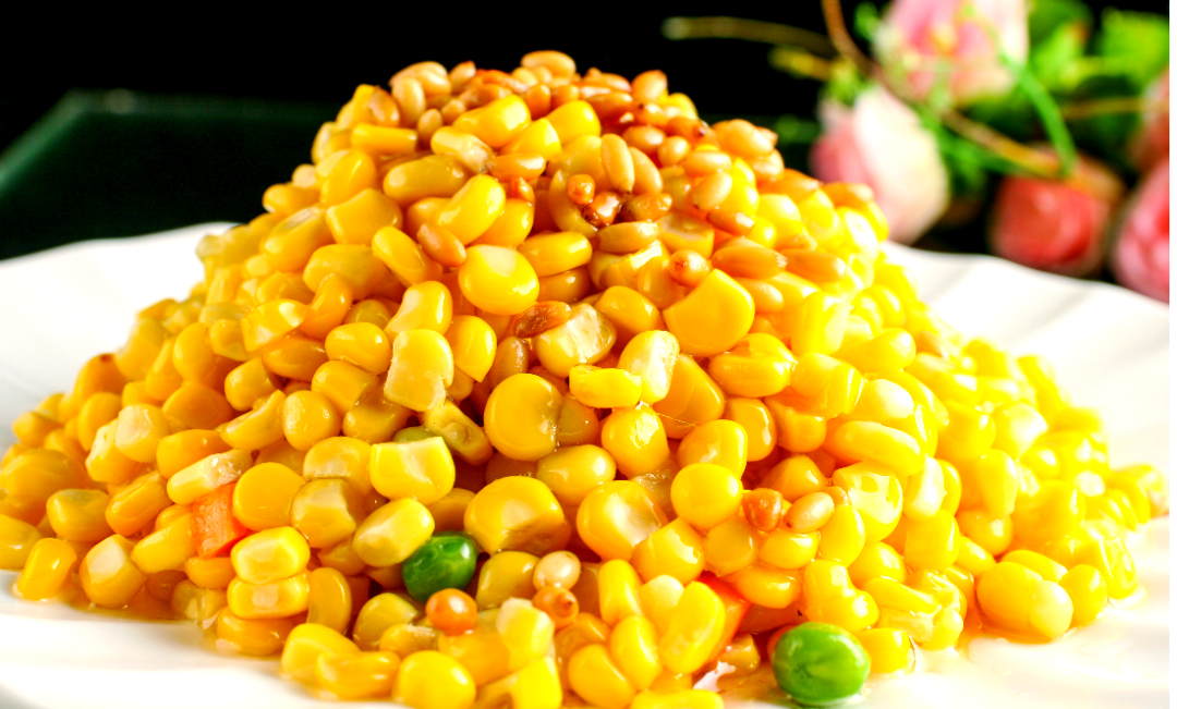 松仁玉米:金黄玉米与香脆松仁的完美结合,美味又营养