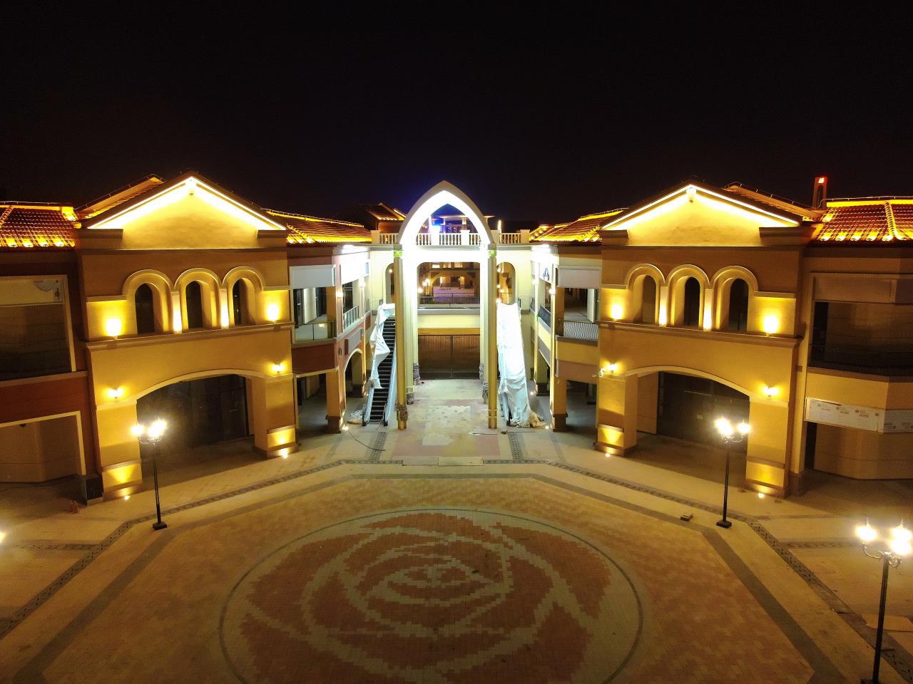 休闲购物旅游!青岛百联奥特莱斯广场进入冲刺阶段