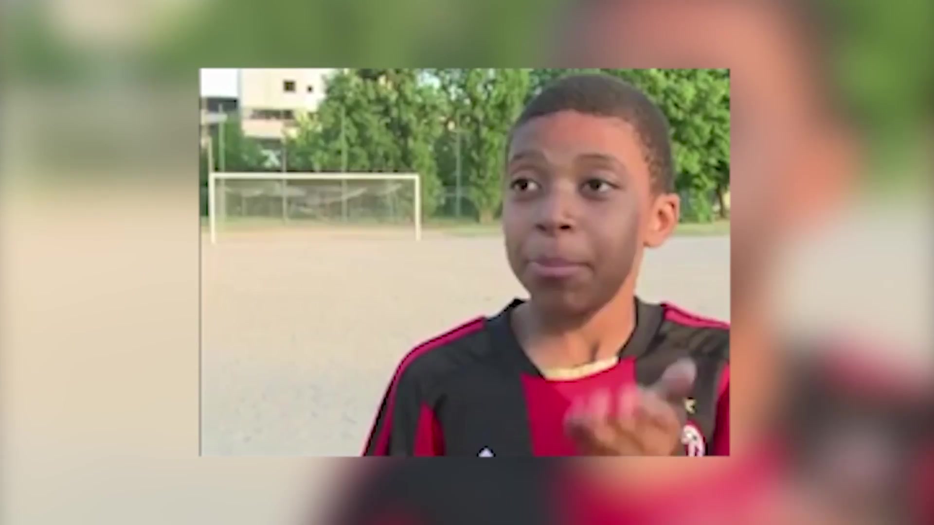 姆总有个儿毛梦!童年姆巴佩每场米兰比赛都看,但打游戏只选皇马