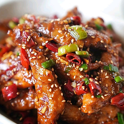 人气家常下饭菜秘制卤鸡翅尖,一秒征服家人的胃