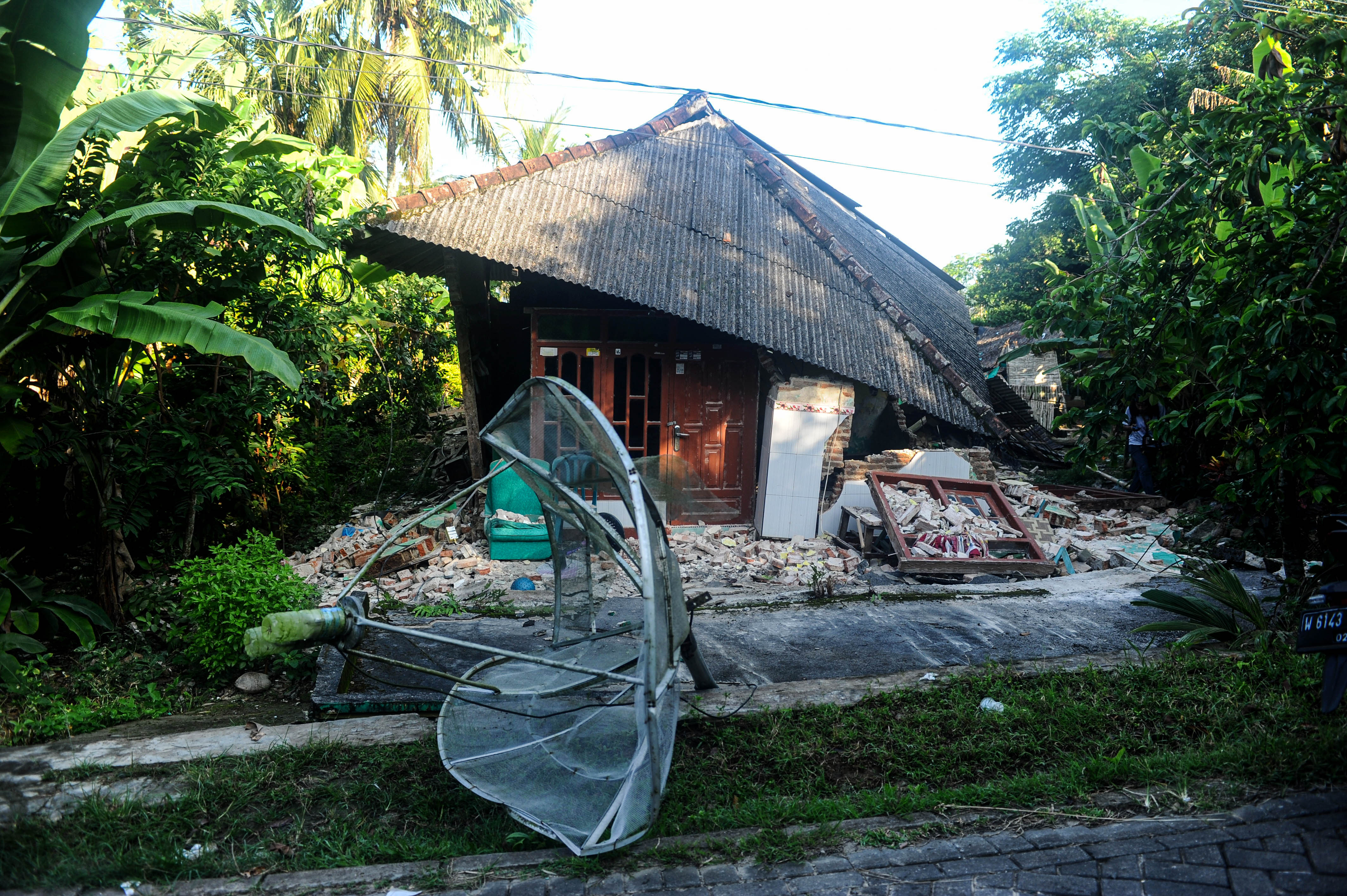 印尼巴韦安岛:地震之后