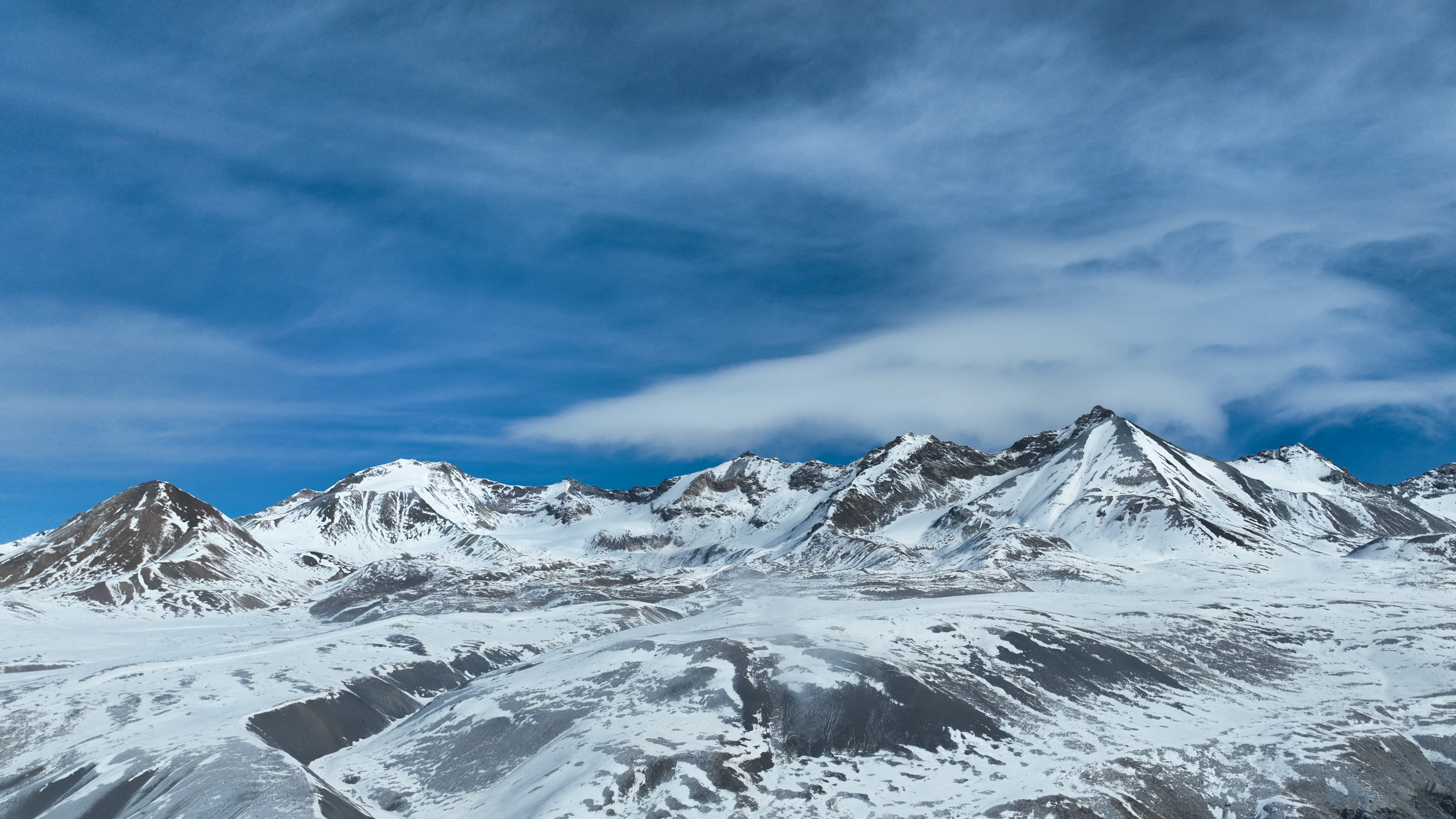 青海门源:冬日岗什卡雪峰