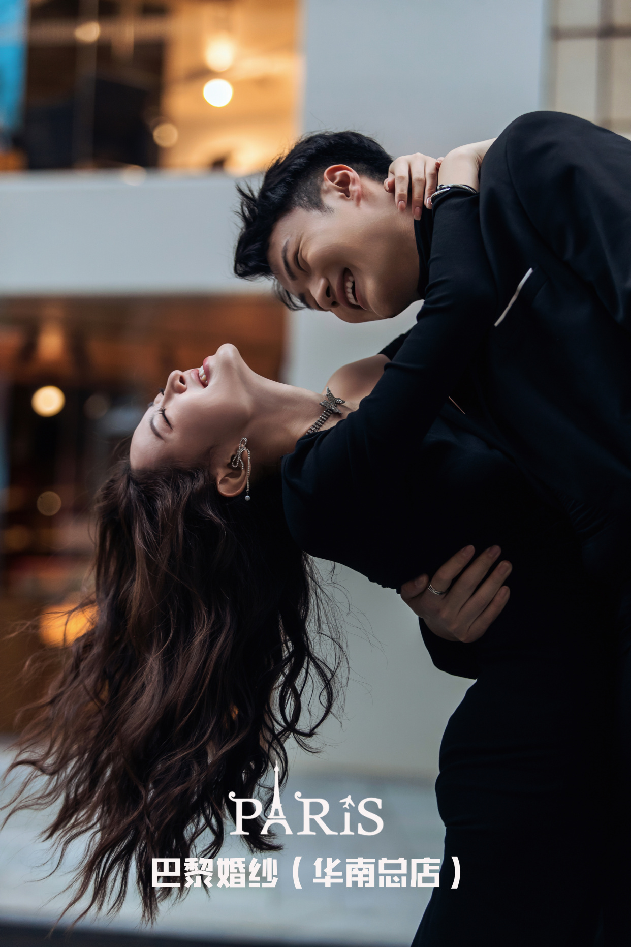 原创|黑色婚纱打造不一样的街拍时尚婚纱照