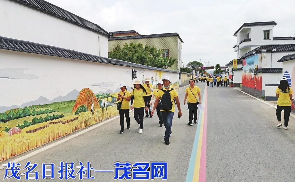茂南区金塘镇牙象村:26条村规民约"约"出文明乡风