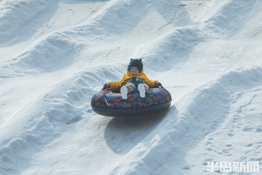 青岛北岸冰雪嘉年华图片