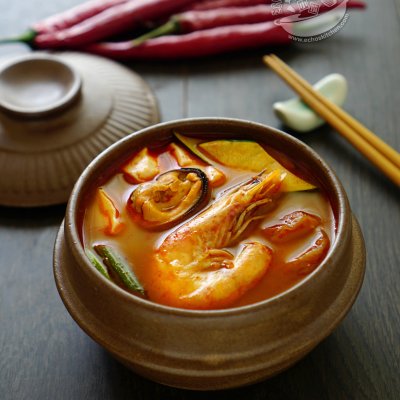 「韩式海鲜豆腐汤」soon doo boo jjigae