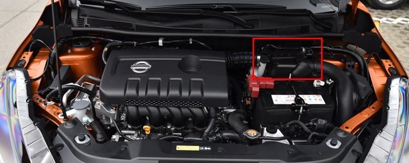 尼桑东风日产蓝鸟空调滤芯在哪?