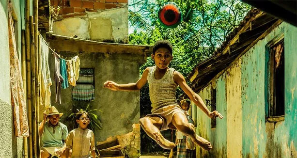 读懂《传奇的诞生》,我才明白足球巨星贝利:成功因拥有这样父母