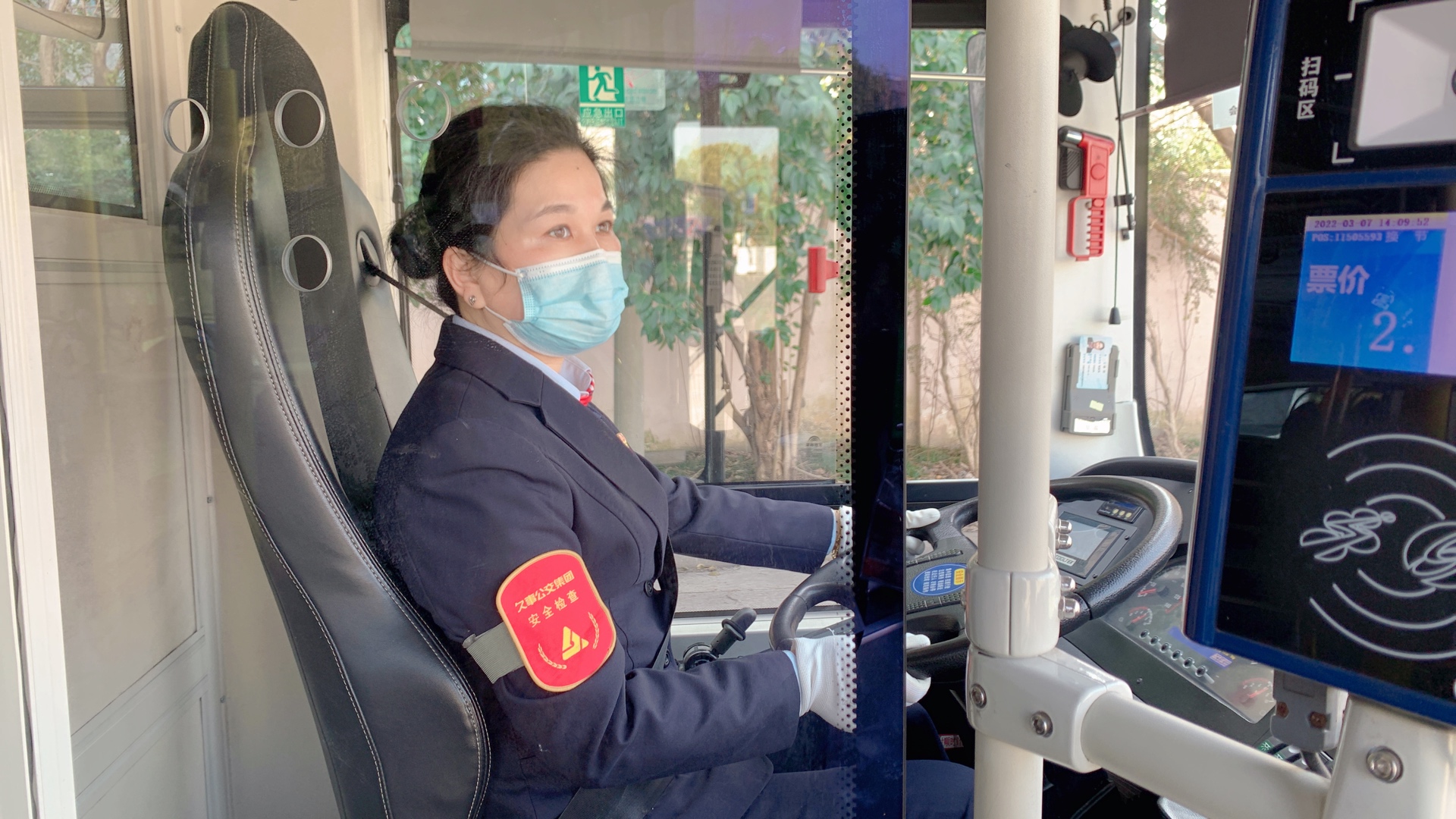 为什么在上海坐公交车遇到女司机是件幸运的事?有数据有故事