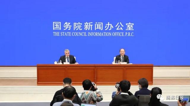 史上首次!超100000000000000元