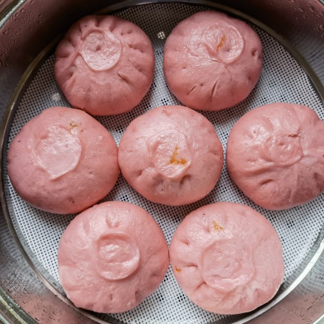 香辣脂油包子,粉粉的,暄软漂亮