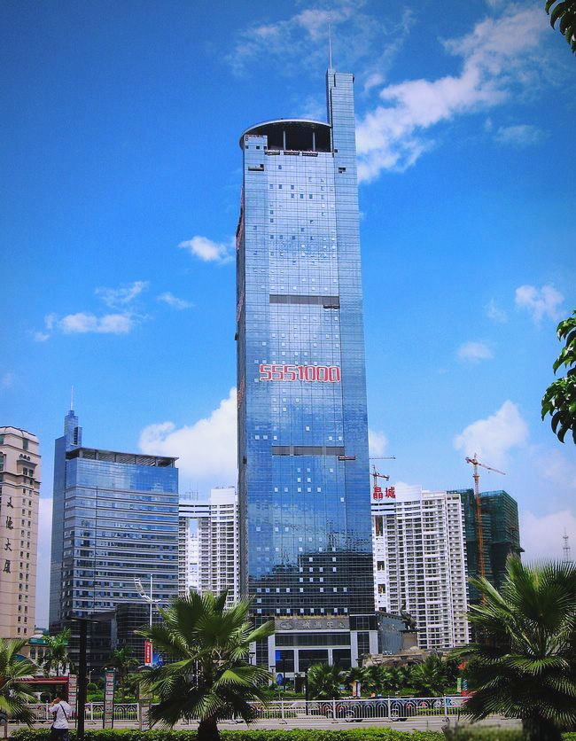 探秘南宁摩天大楼:从天际鸟瞰城市风光