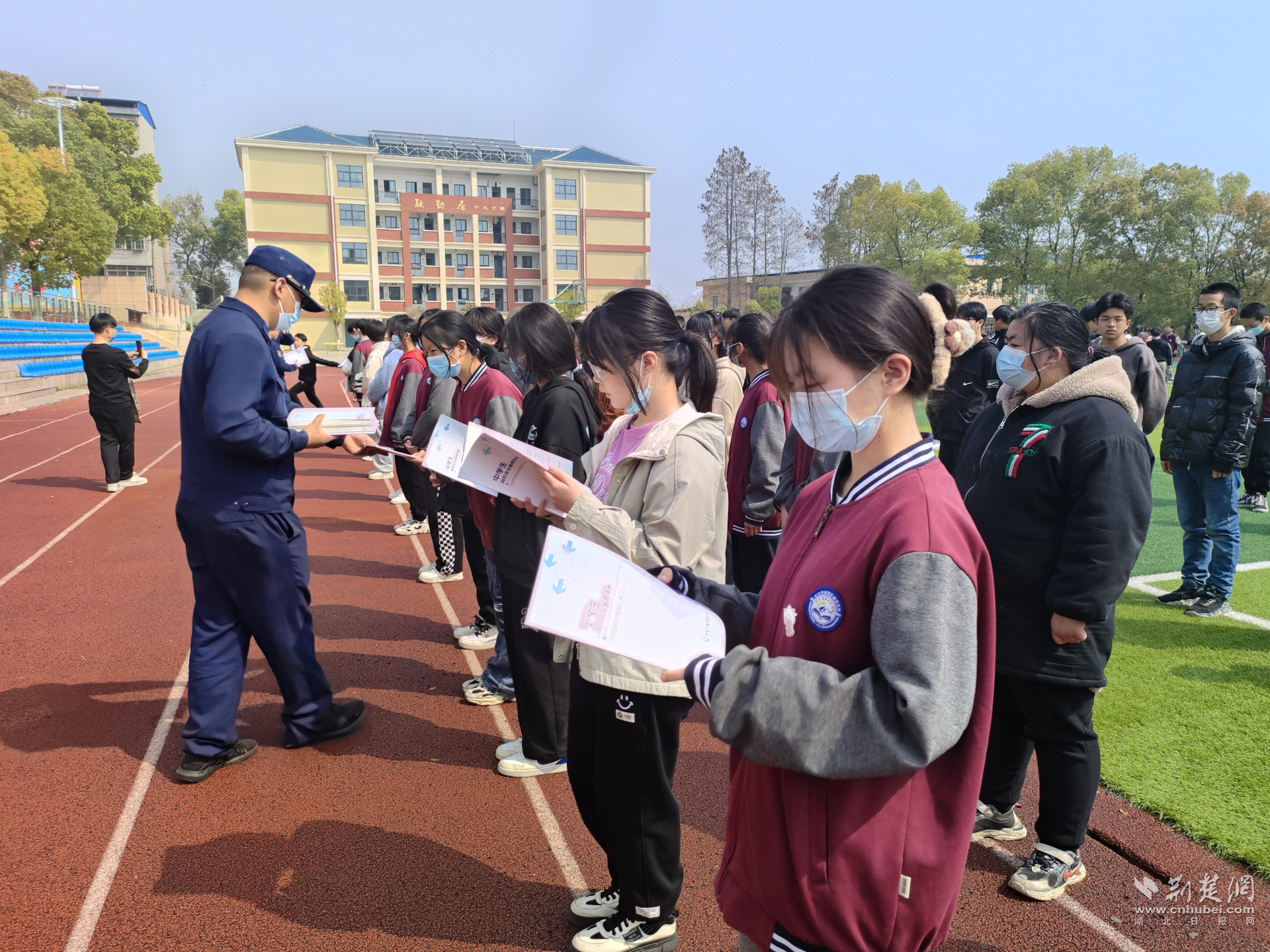 消防安全,防字當先 蔡榨中學舉行春季校園消防疏散演練