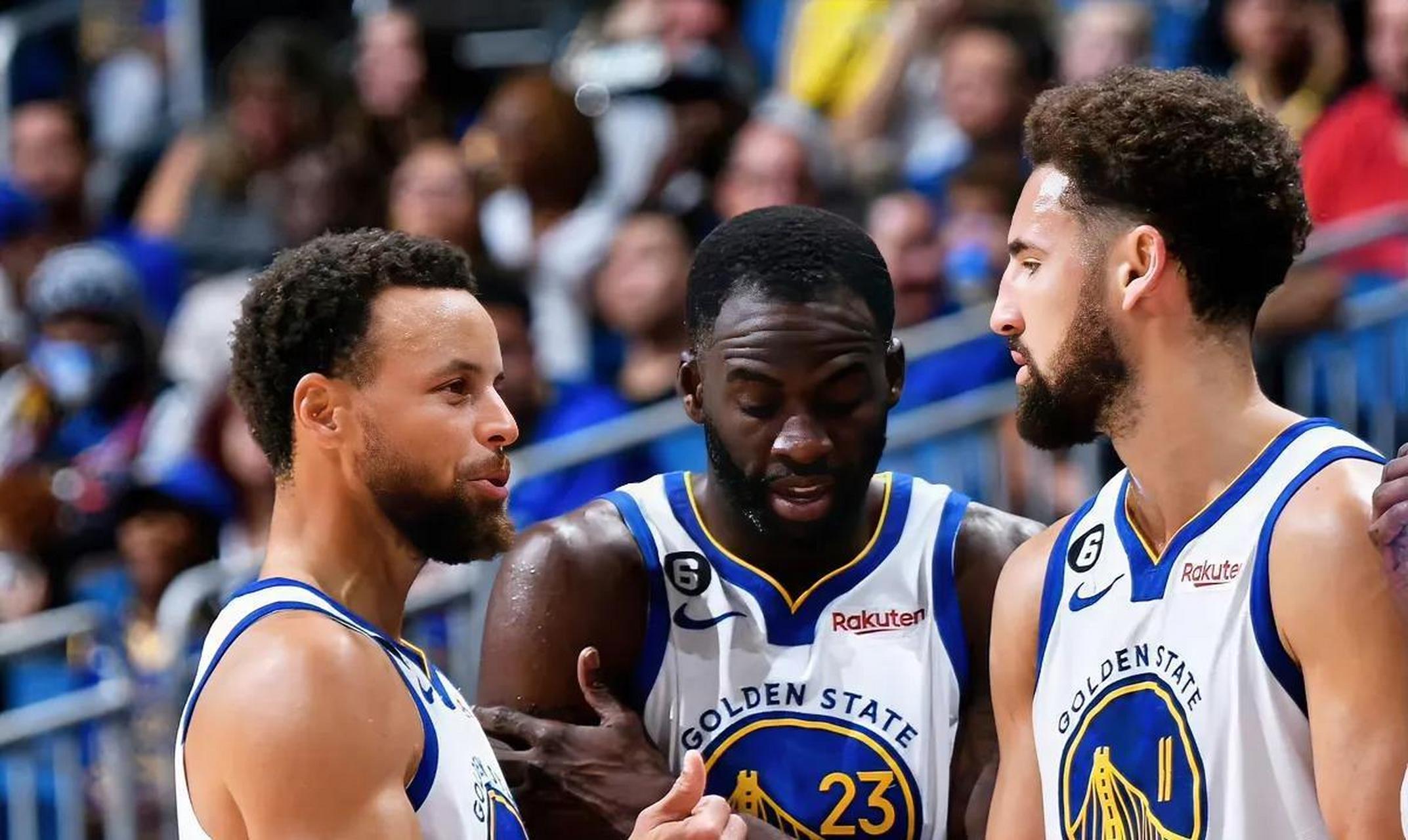 勇士队球员本赛季季后赛总得分排名: 斯蒂芬-库里:396分 克莱-汤普森