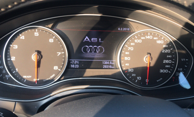 汽车仪表盘上两个里程数是什么意思?