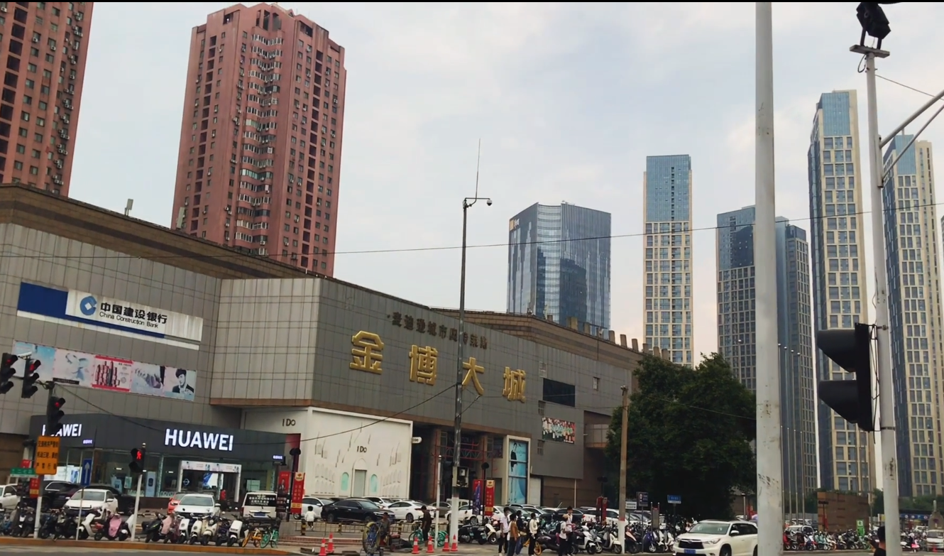 投资15亿经历14年辉煌的郑州大上海城,不经意间淡然谢幕,为什么