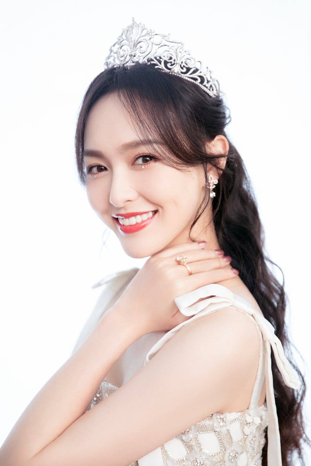 唐嫣笑起来一点偶像包袱没有,太接地气了