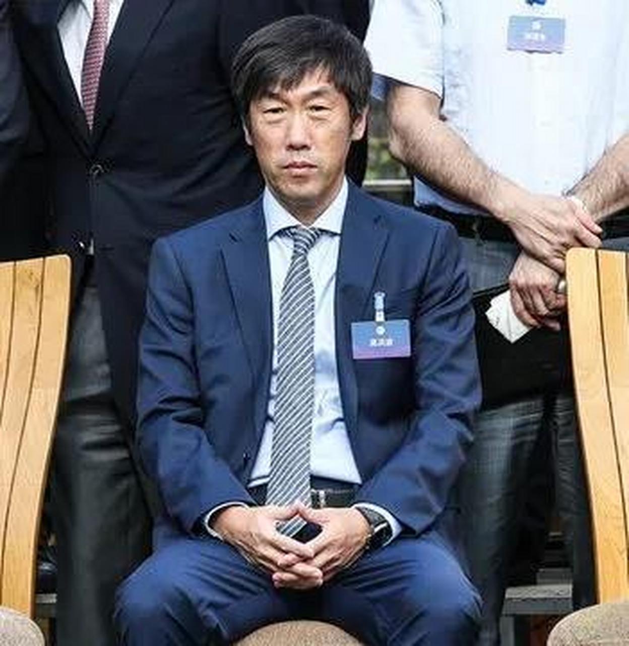 前中国香港足球队主教练郭家明在上世纪90年代末曾对中国足球提出他的