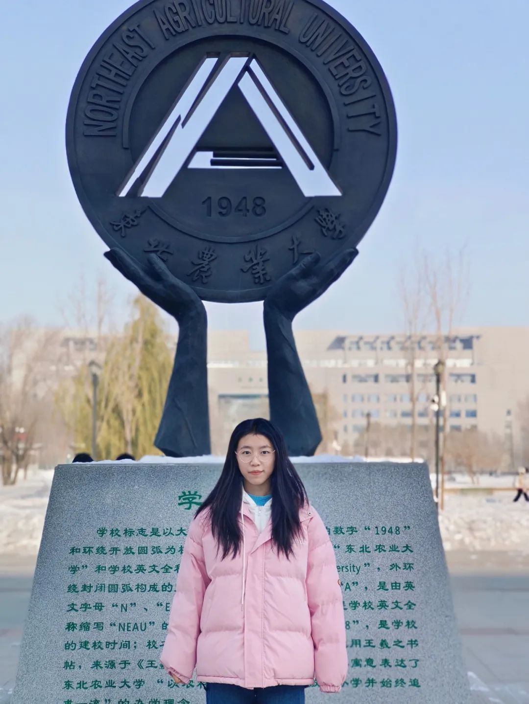 李鑫同学勤奋学习,严于律己.