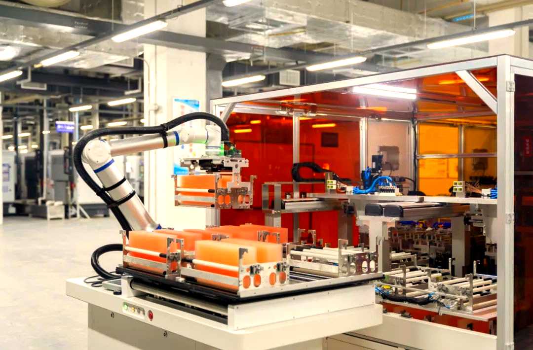 信濠光电恩施基地投产 打造全自动化玻璃防护屏