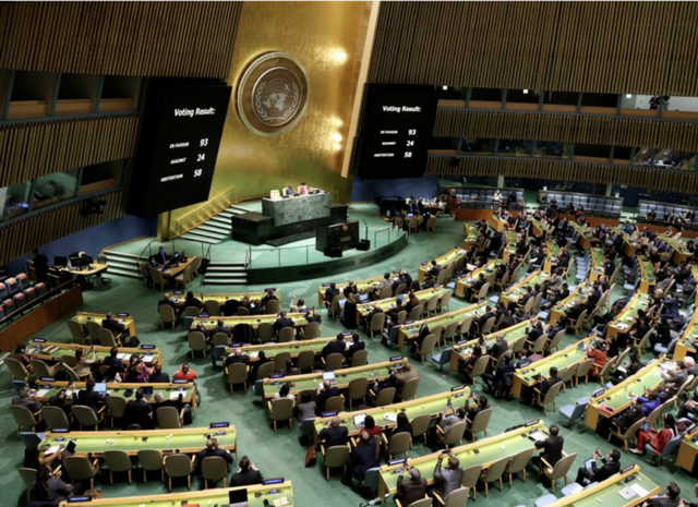 74年联大会议,苏联外长嘲讽邓公身高,邓公机智回怼令其狼狈离开