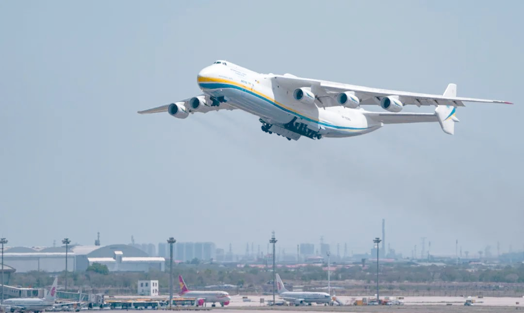 安-225"梦想"巨型运输机:见证苏联工业辉煌,终毁于战火