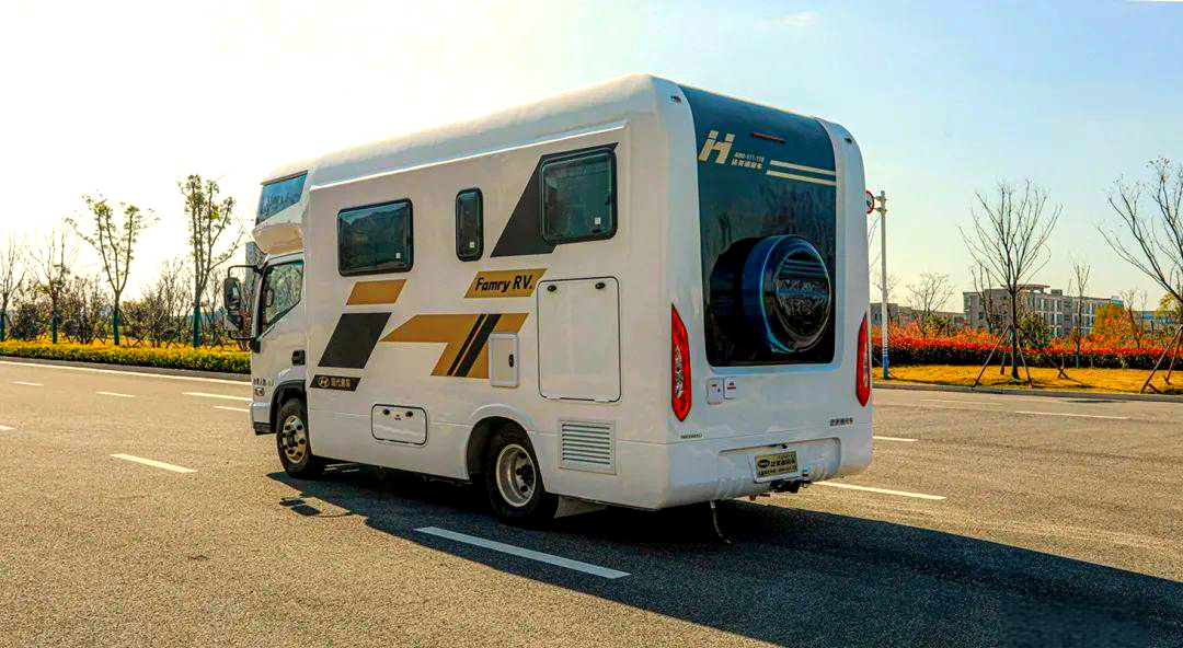法美瑞轻卡房车:全面解读其顶配设施与强劲动力