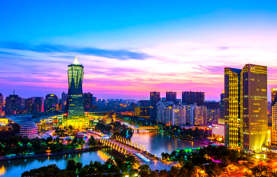 杭州拱墅区:高楼与小巷交织,体验市井烟火气