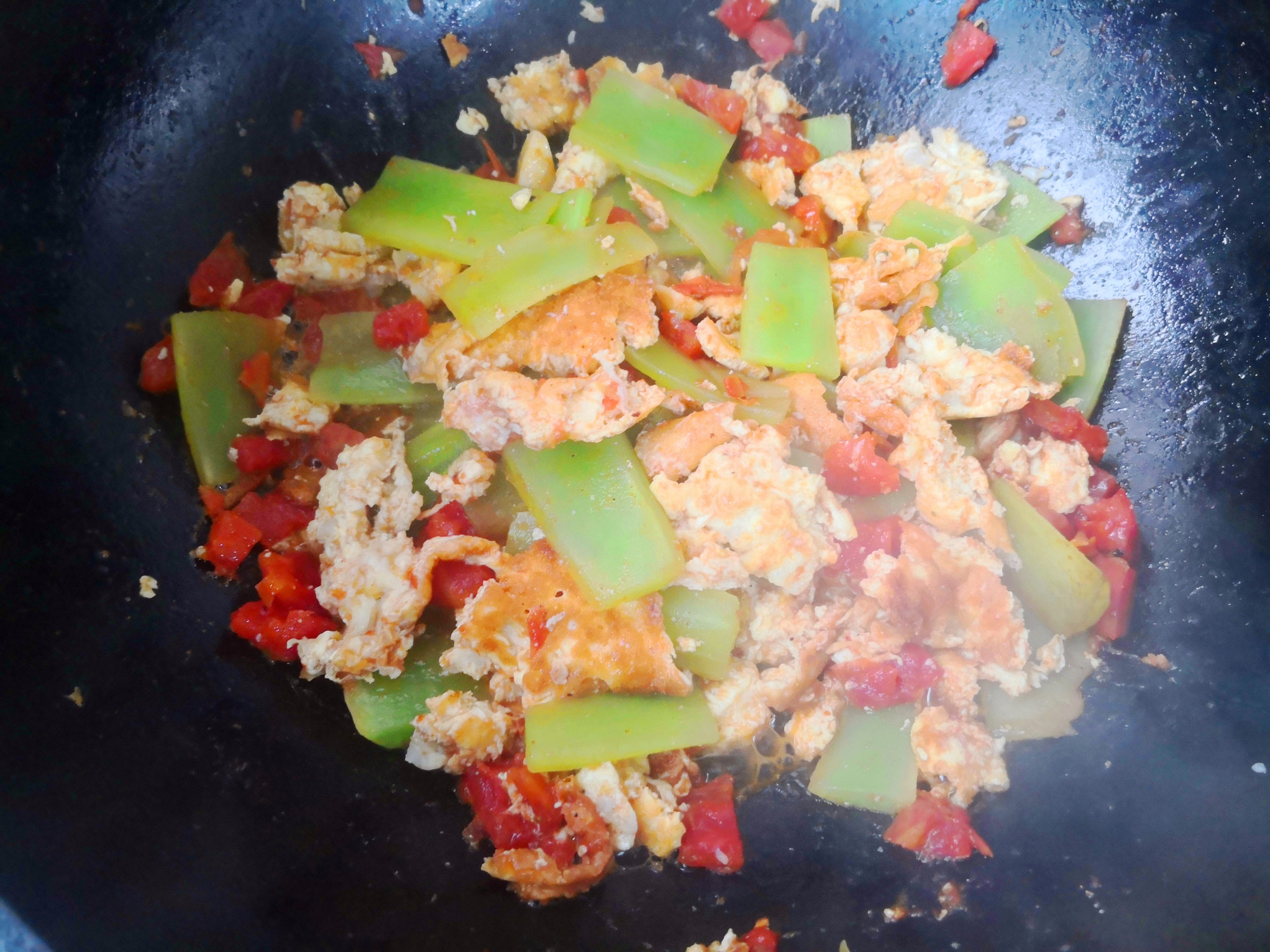 炒鹅蛋,多加这两步,去腥提味,配上青笋一起炒,月子餐,亦美味