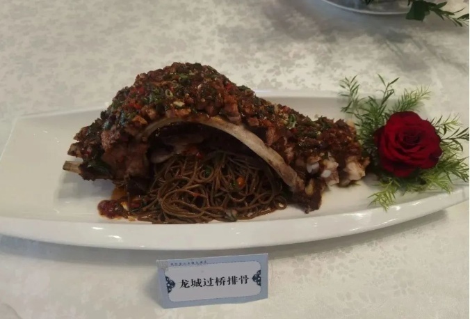 云南禄丰县城推荐美食图片