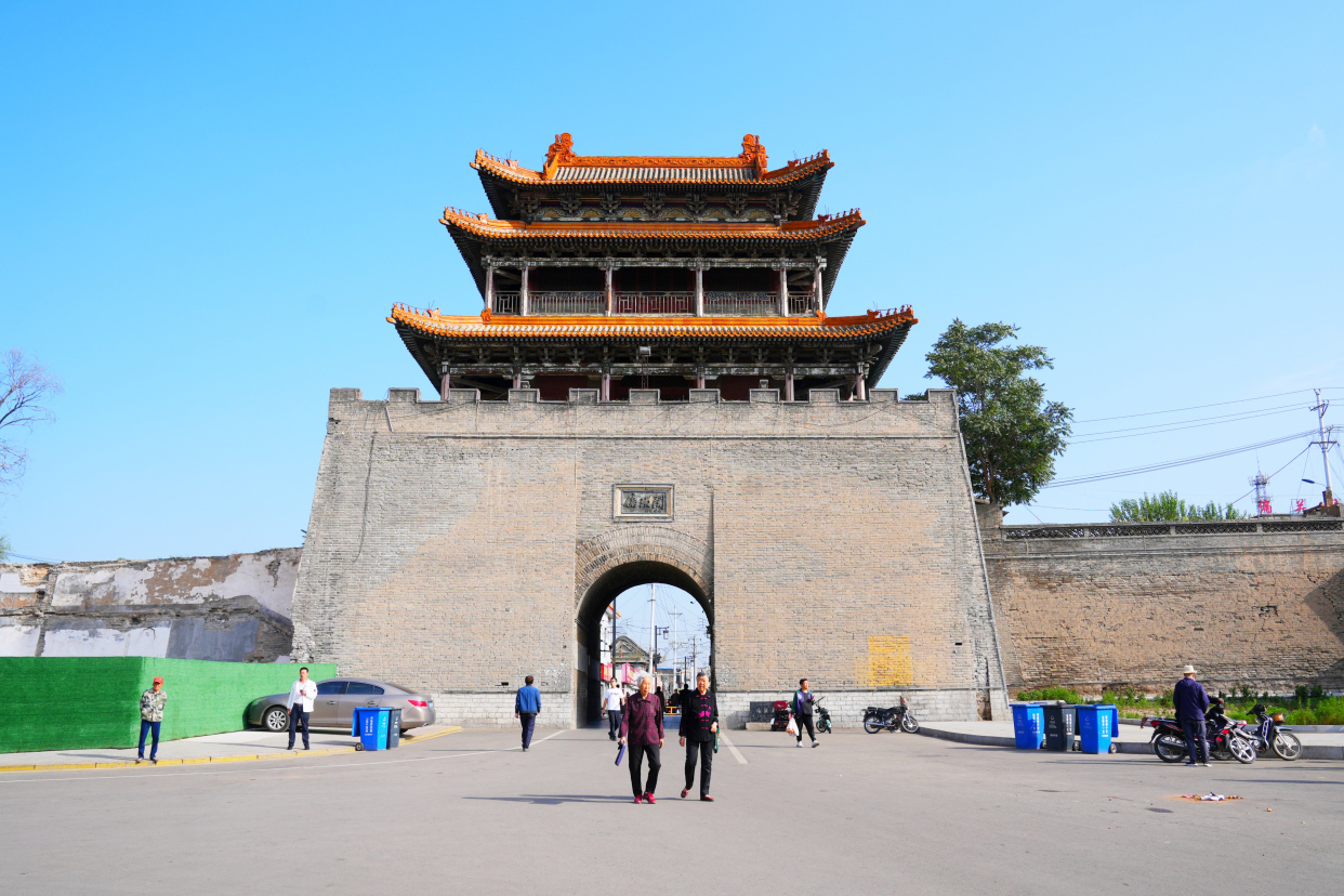 山西偏关是一个宝藏旅游城市,风景壮丽,长城和黄河在这里握手