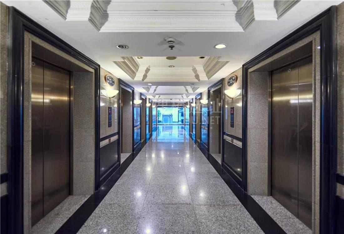 浦东新区崂山东路办公楼:江苏大厦