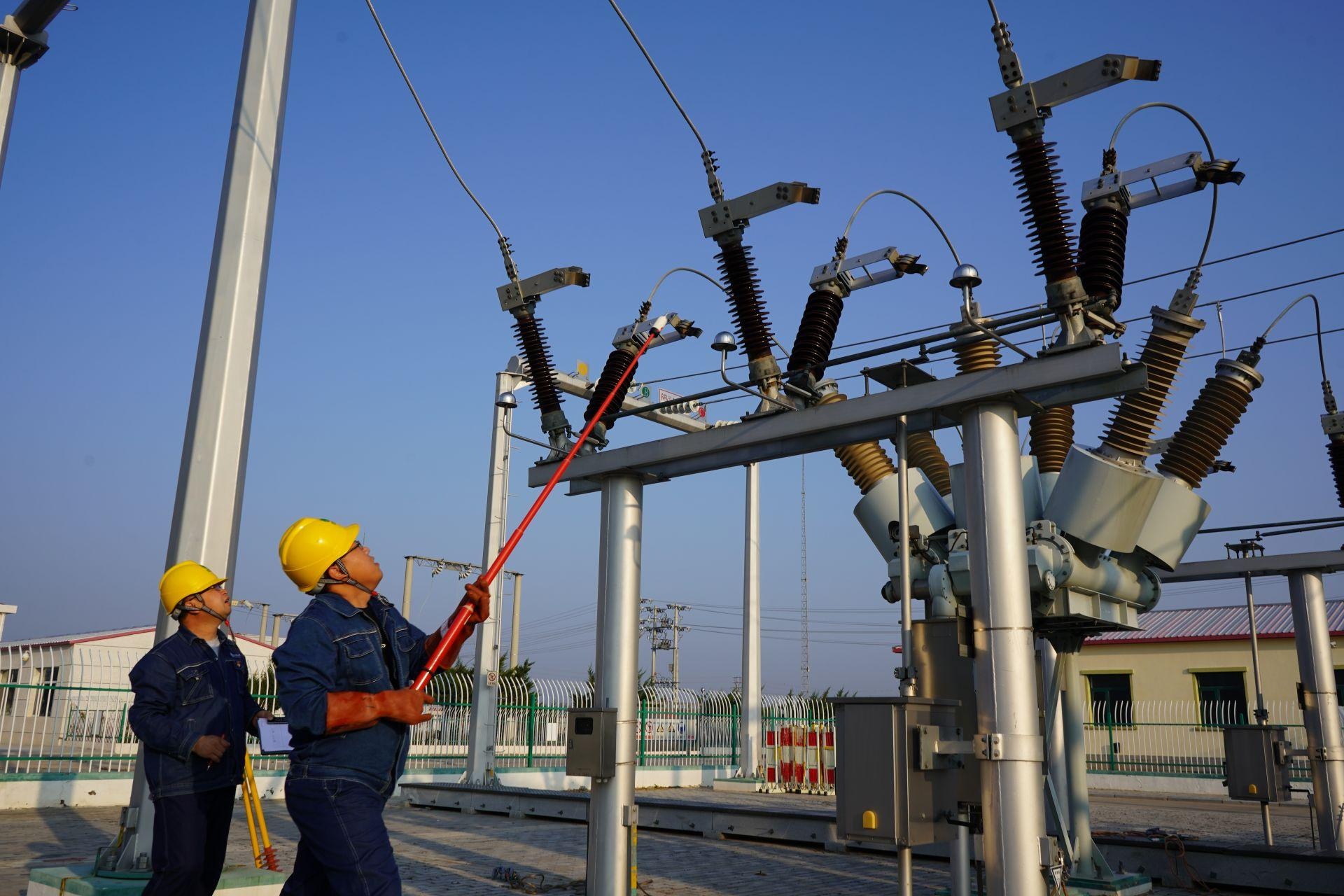 国网库伦旗供电公司:启动秋季检修工作 筑牢国庆保电防线