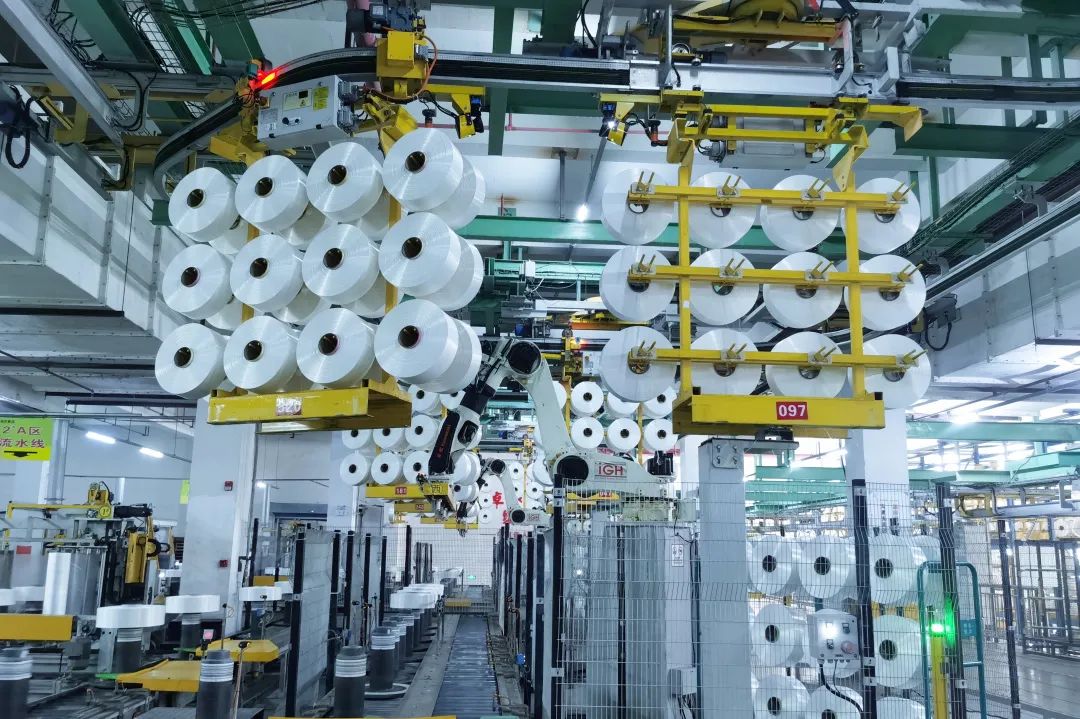 华纺观察|桐昆集团:涤纶长丝巨头的蝶变之术