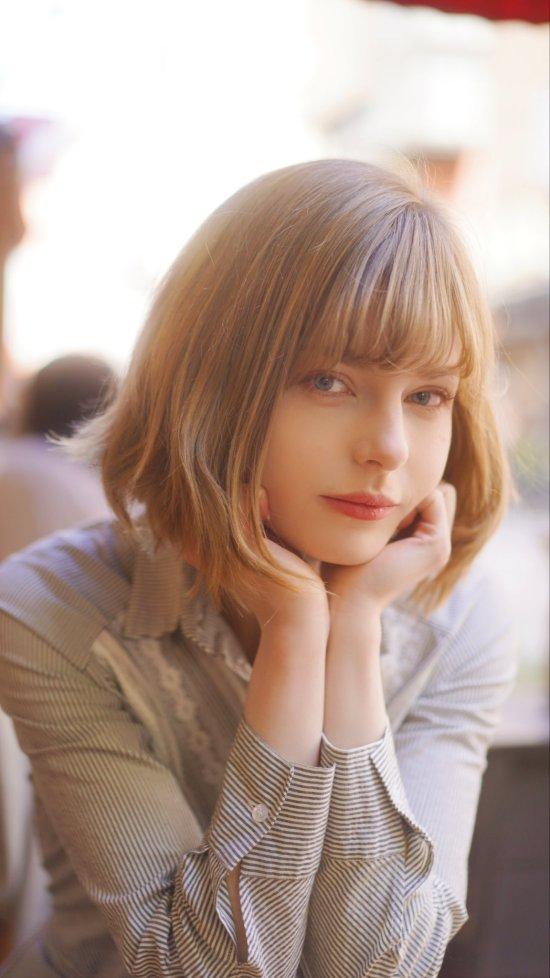 碍事梨脸模出版写真集:可参与一对一在线对谈活动