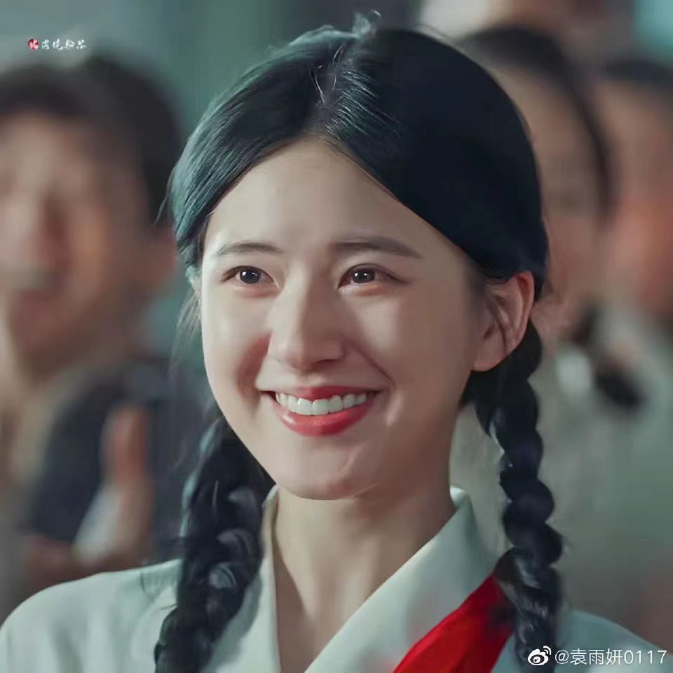 赵露思《胡同》褒贬不一,差评不断,是否意味着大胆转型的失败?