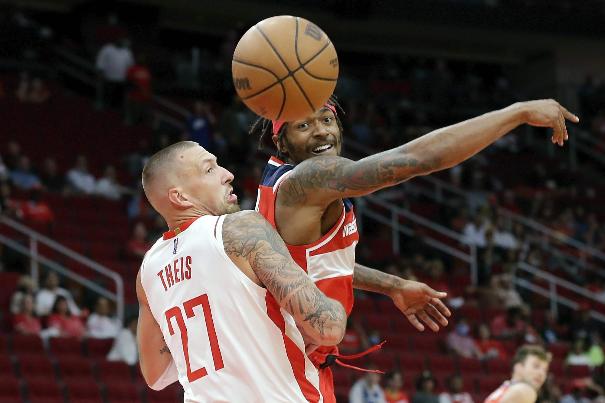 nba季前赛:华盛顿奇才119-125休斯顿火箭