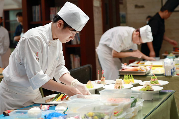 迎亚运励精兵 杭帮菜烹饪技艺大比拼