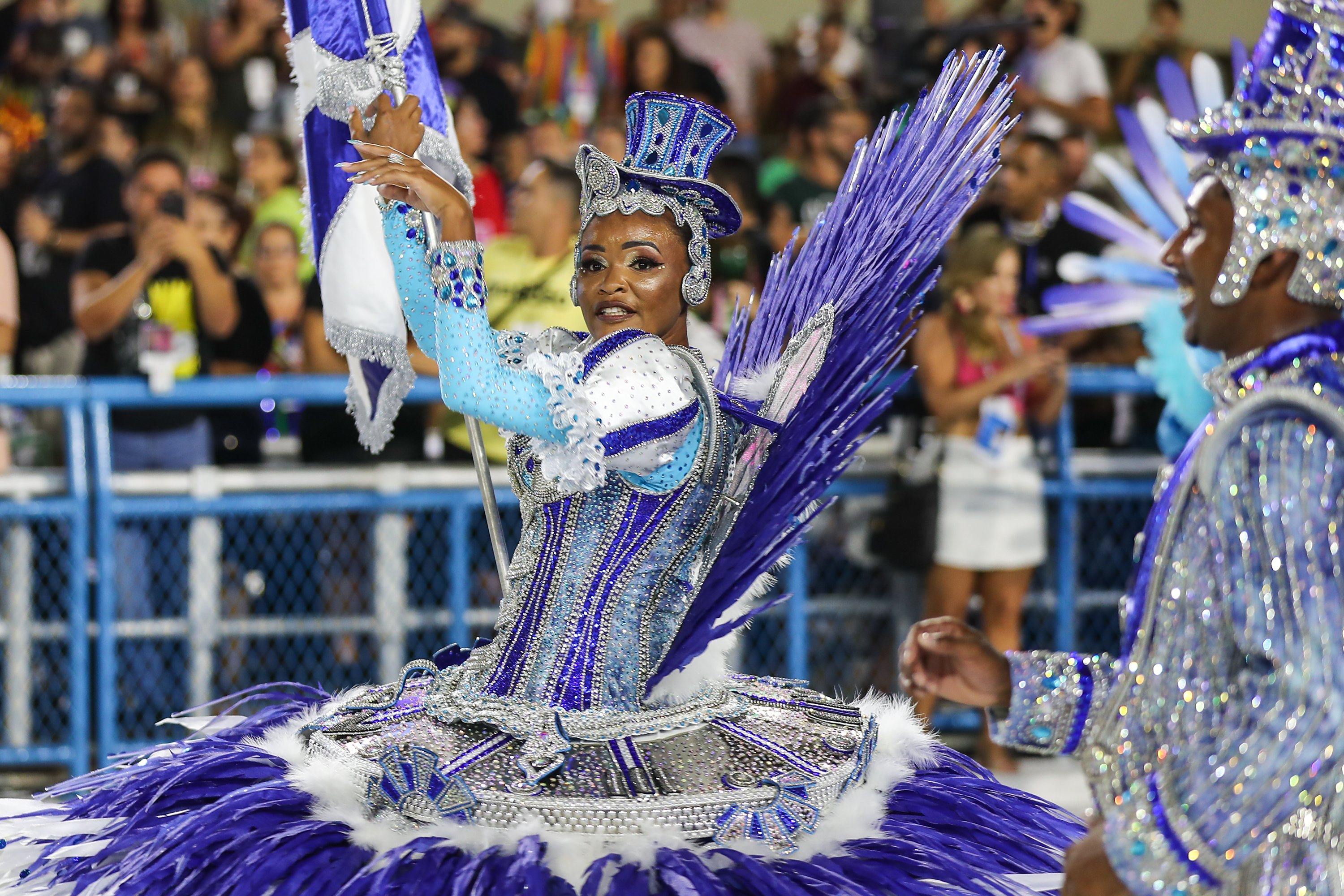 巴西里约热内卢举行狂欢节桑巴巡演活动