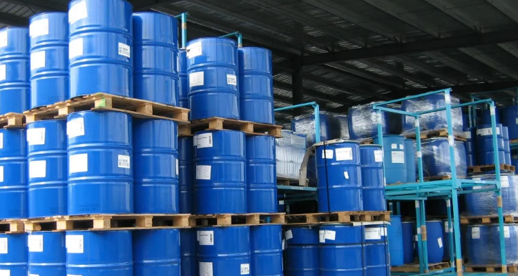 化学品仓库内要保持通风并控制温度吗?