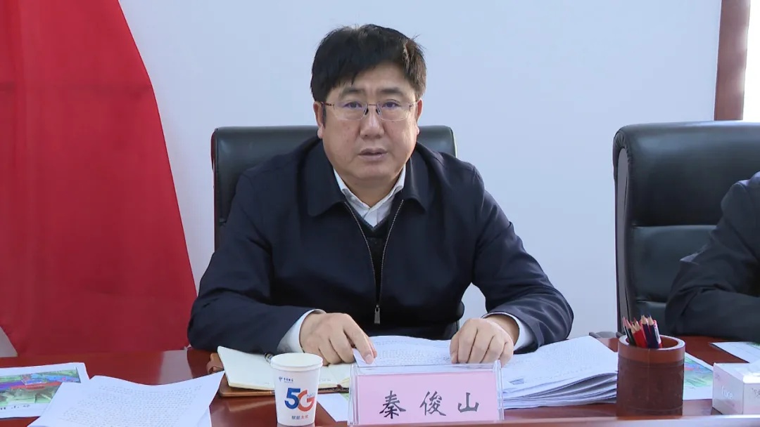 王科健主持召开县委常委会会议