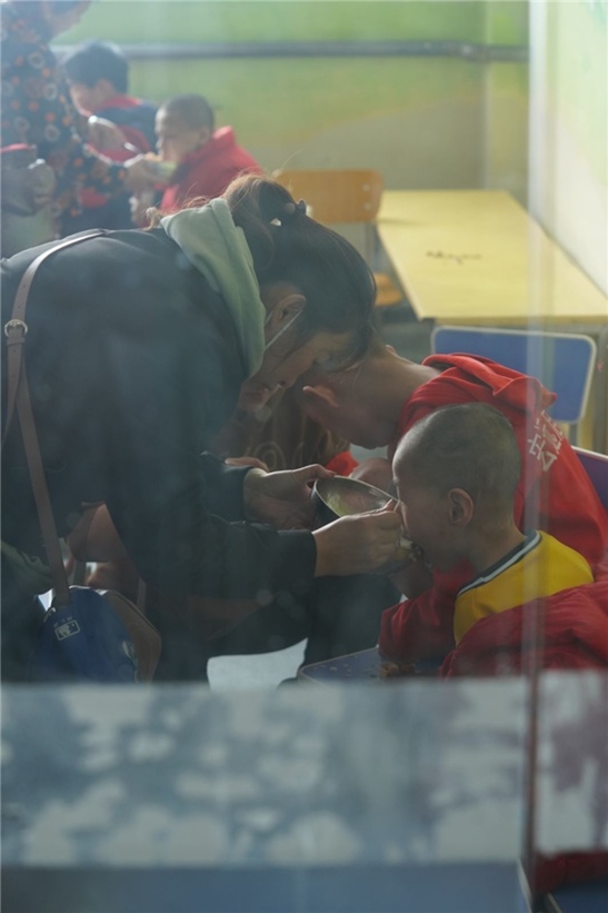 北京市西城区通博少儿成长中心师生慰问北京宏远启智学校(珍爱孤独症