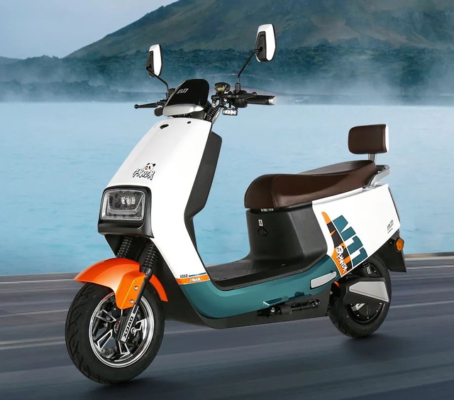 2款新品电动车,外观好看,动力强,续航150公里,价格不到3500元